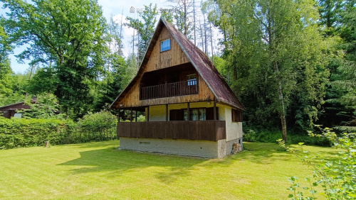 Prodej dřevěné chaty na soutoku Malše a Stropnice s vlastním pozemkem 553 m2